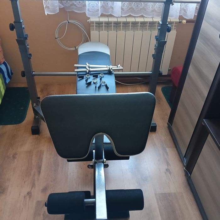 Ławeczka do wyciskania, sztanga gryf hantle