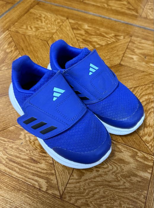 Buty Adidas chłopięce 26 kobaltowe zapinane na rzepy