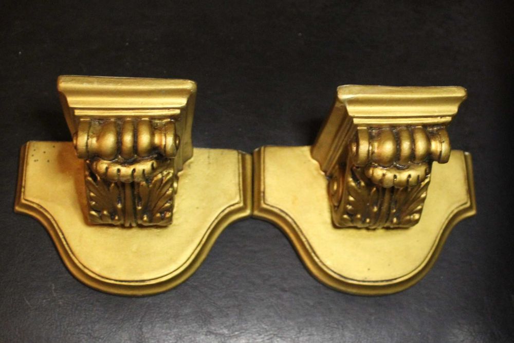 Par de mísulas decorativas douradas vintage, anos 60