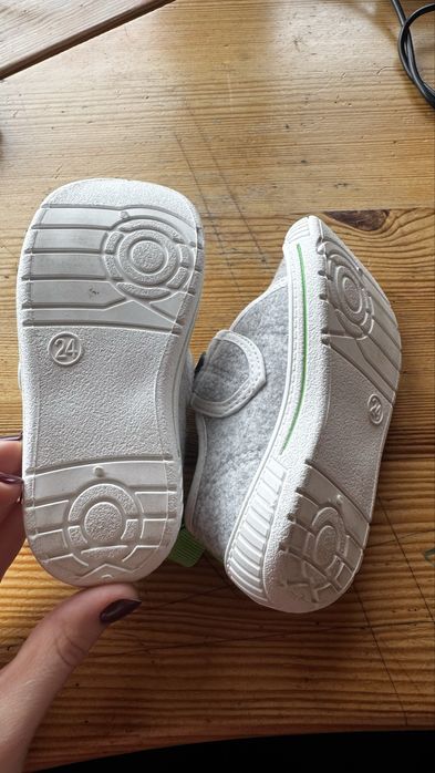 Дитяче взуття (нове)