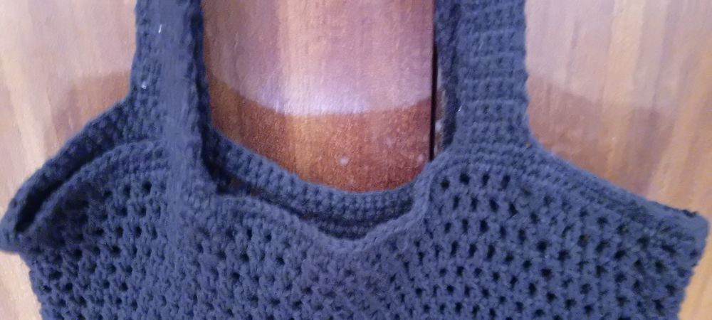 Mala crochet preta, feita à  mão