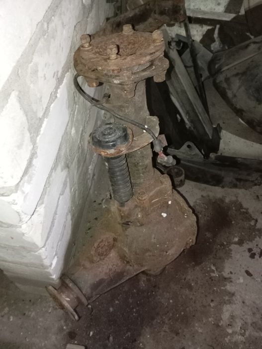 Передній міст Mitsubishi Pagero Wagon, L 200,