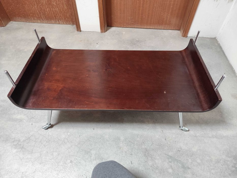 Mesa de Centro com Vidro (Madeira, Pés Fixos e com Rodas) - 30€