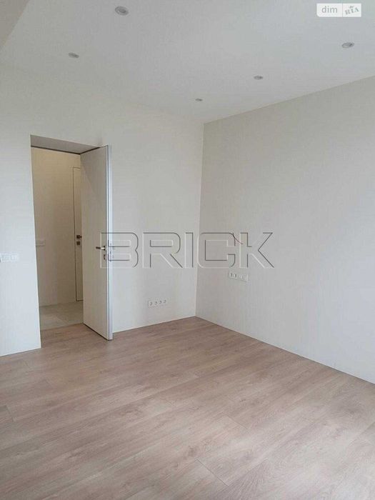 Продаж 3-к квартиру 101 кв.м Бульвар Лесі Українки 21а Ст. метро 5 хв. пішки