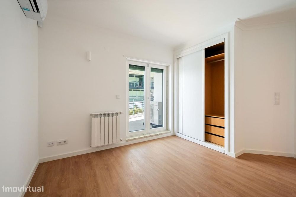 Apartamento T3 com jardim, Paço de Arcos, Oeiras