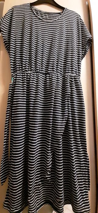 Vestido preto e branco