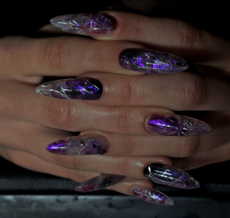 Манікюр корекція нарощення педікюр сихів