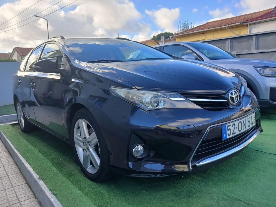 Toyota Auris Touring Sports 1.4 D-4D Com+P.Sport
