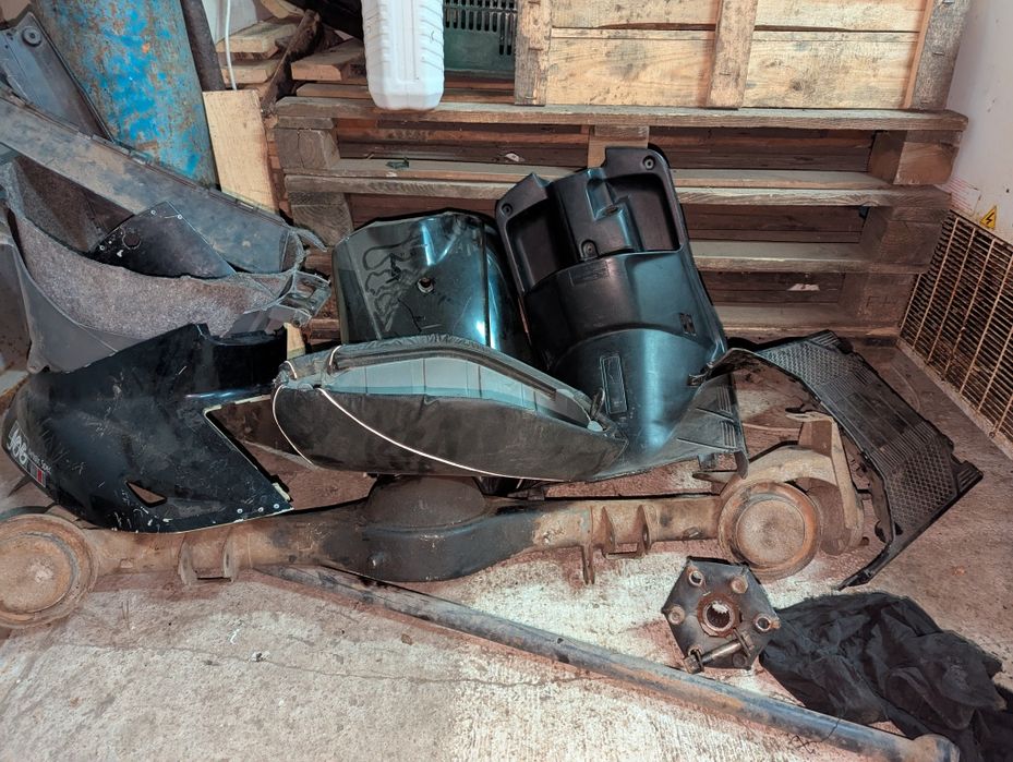 Продам Yamaha Jog Artistic Spec на запчасти.