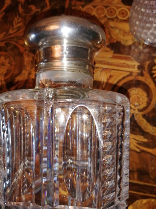 2 Frascos em cristal lapidado com tampas em prata portuguesa