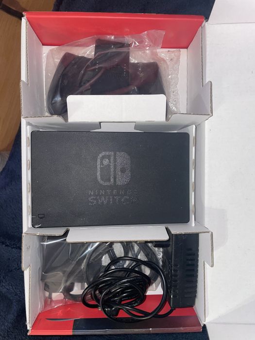 Nintendo switch preta 32gb *ver descrição*