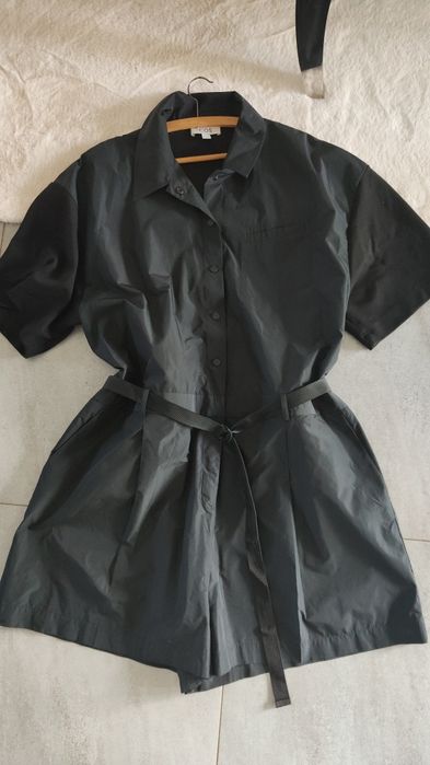 Piękny czarny kombinezon COS nowy