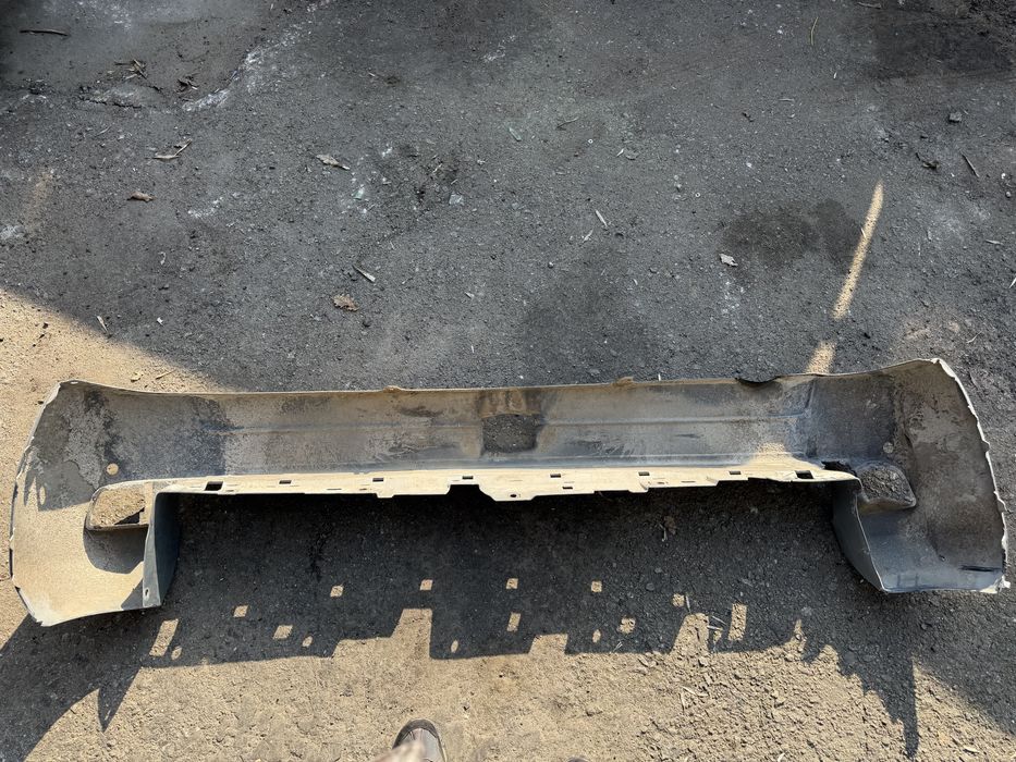 Задний бампер оригинал land cruiser Prado 120