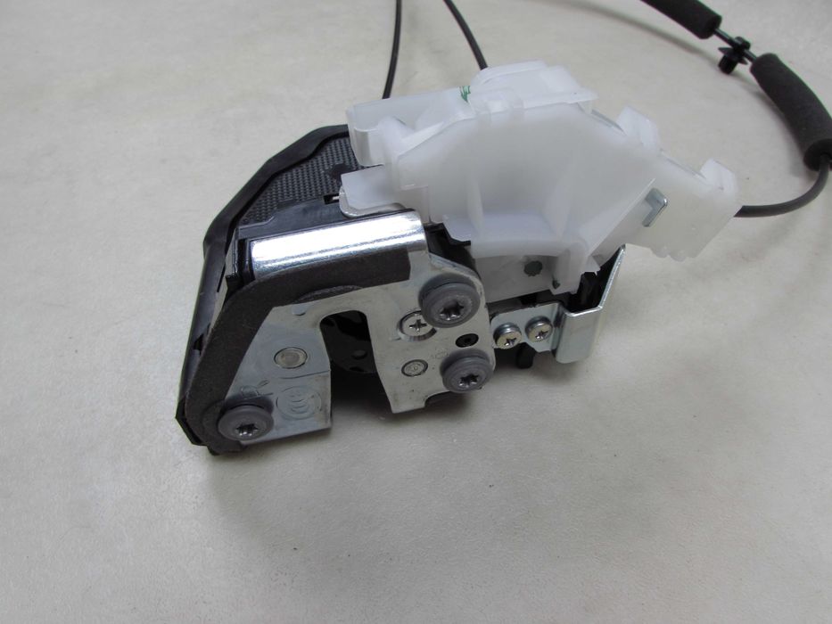 Toyota C-Hr Zamek Prawy Tyl 01110018 19-22R