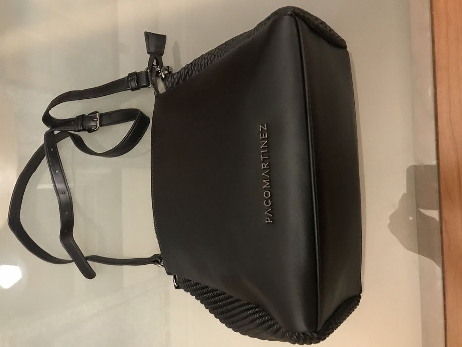 Black suitcases, the last one from this year's new collection64284913466883122