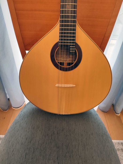 Guitarra Portuguesa modelo Coimbra