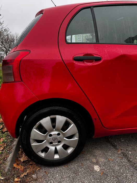 Toyota Yaris 1.3 64 KW ( 2008 )
