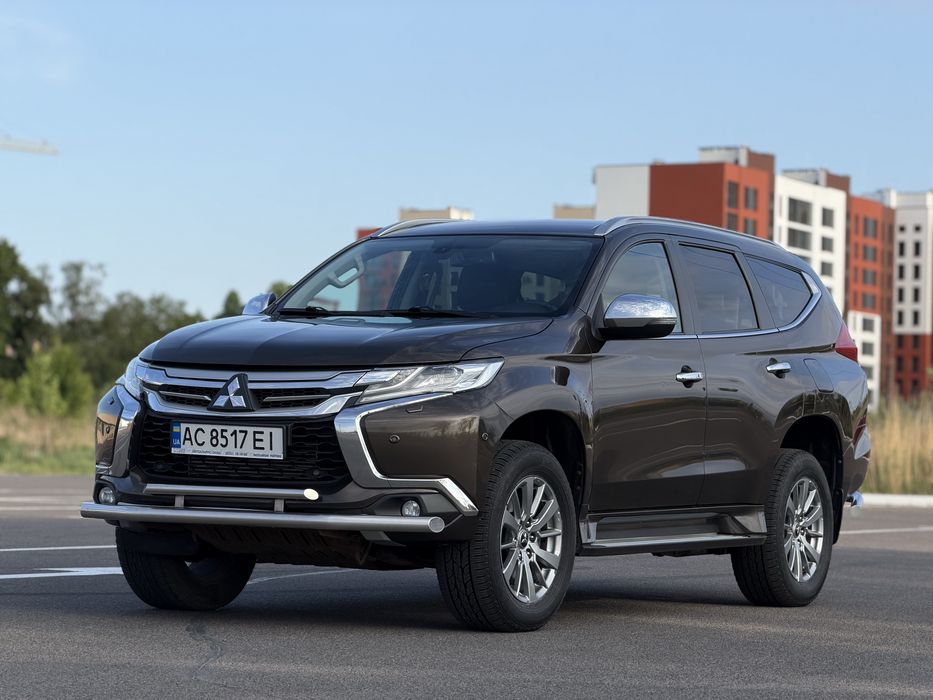Продам офіційний автомобіль