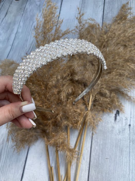 Металлический обруч с камнями на девочку 5-8 лет