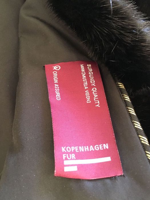 Шуба з хутра норка з великим капюшоном, Нова. Куплена в ОАЕ в січні 22