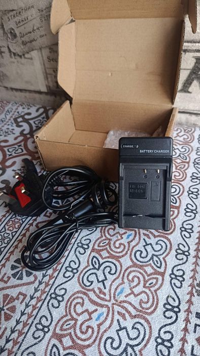Зарядний пристрій Norifon LI-70B з РК-дисплеєм та USB для камер Olympus