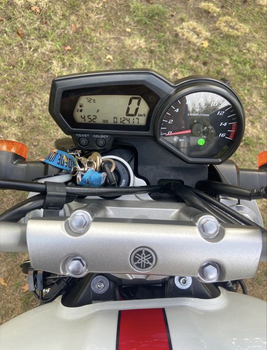 Yamaha FZ6 N S2, ano 2008 | 12.417 km | Excelente estado.