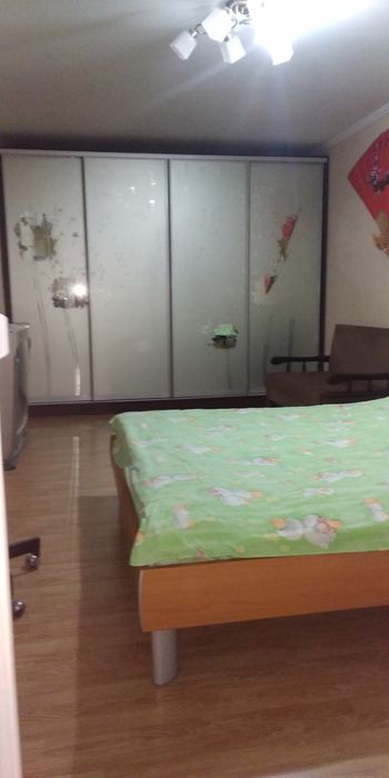 Здам 2-К кв. пр. Незалежності 6 подобово