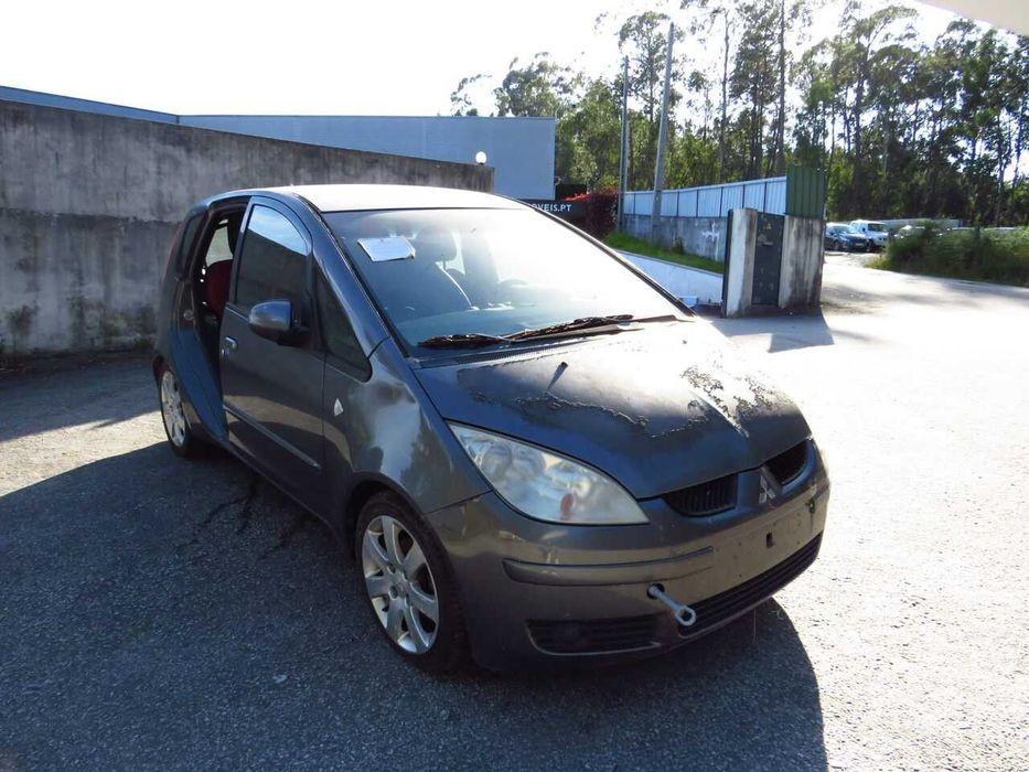 Mitsubishi Colt 1.5 de 2004 - Peças Usadas
