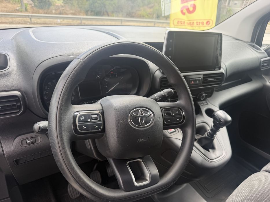 Toyota Proace City 1.5 hdi Exclusive Nacional Iva no preço