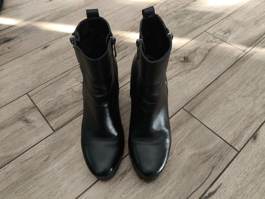 Botki na obcasie Lasocki 40