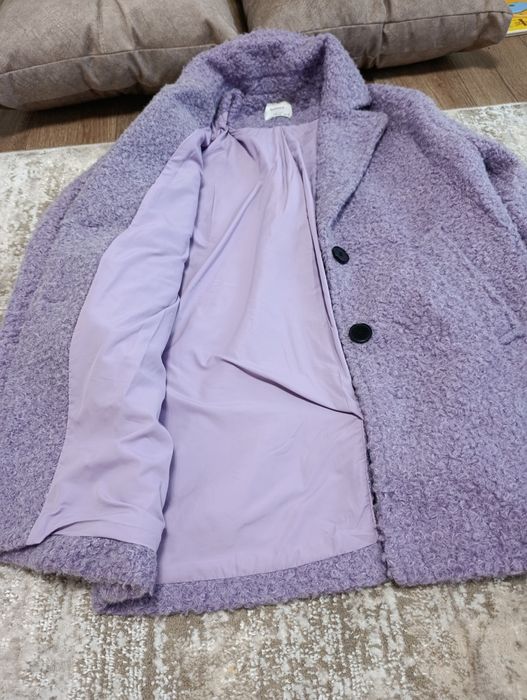 Пальто овечки чорне і фіолетове