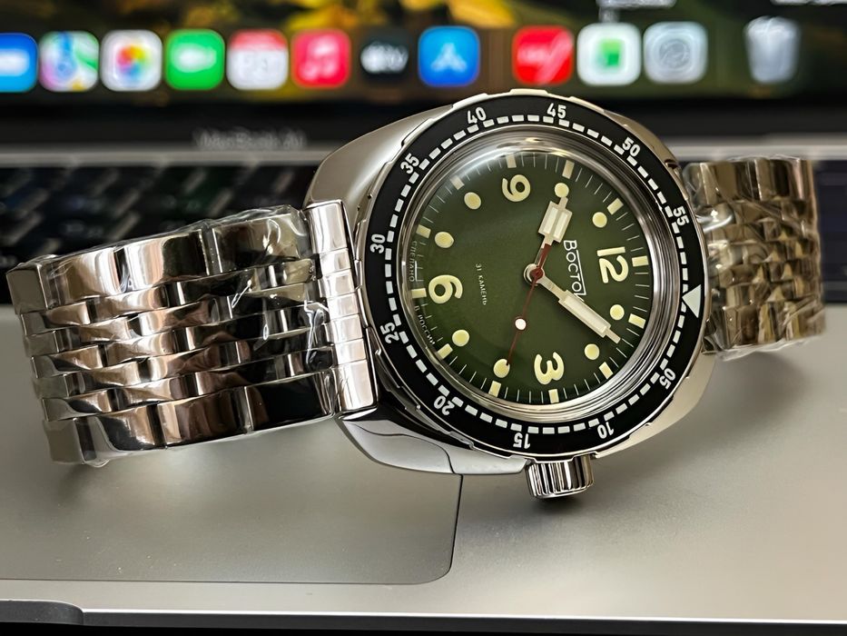 Наручные часы Восток Амфибия 71066А абсолютно новые Водозащита 20 АТМ