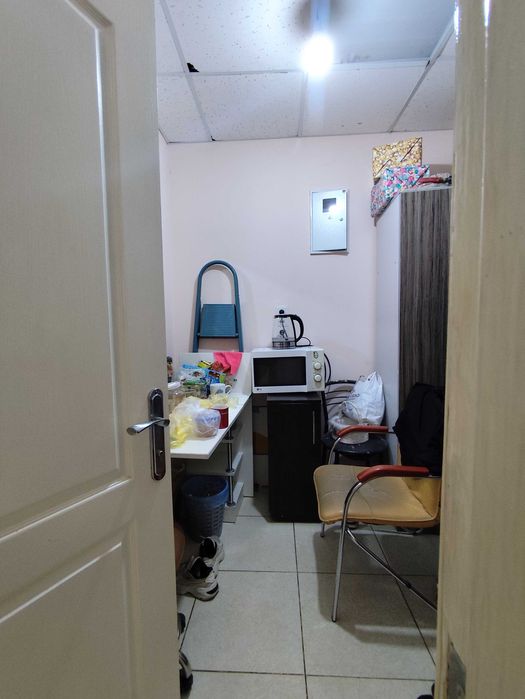 Продам окрему будівлю на просп. Тракторобудівників, 107г, м. Харків