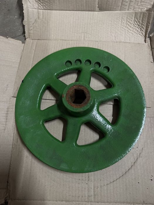 Ремінь новий, пас комбайна John deere s690. Фільтр, шків привода жатки