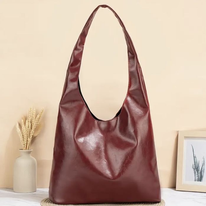 Стильні сумки y2k, модна біла сумка зірка, бордова сумка на плече