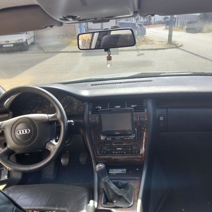 Audi A8 2.5TDI  de Caixa Manual