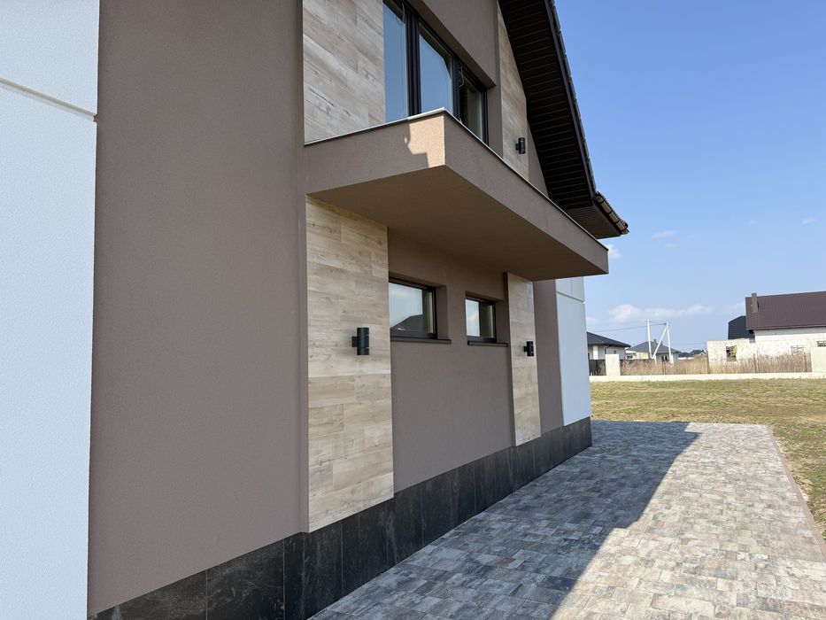 Сучасний дизайнерський будинок 697 $/м² Преміум клас