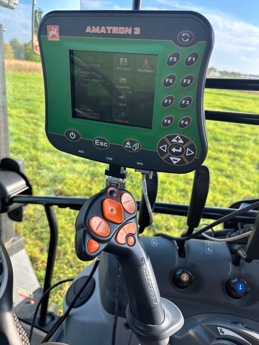 Opryskiwacz ciągany Amazone  UX 3200 24m
