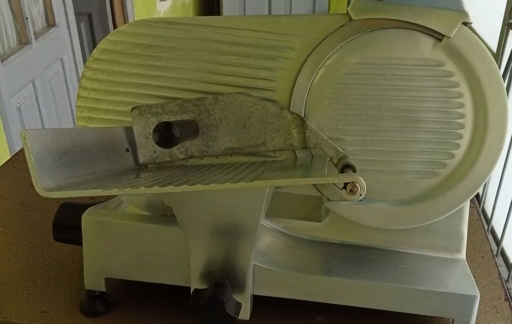 Máquina  industrial de cortar fiambre