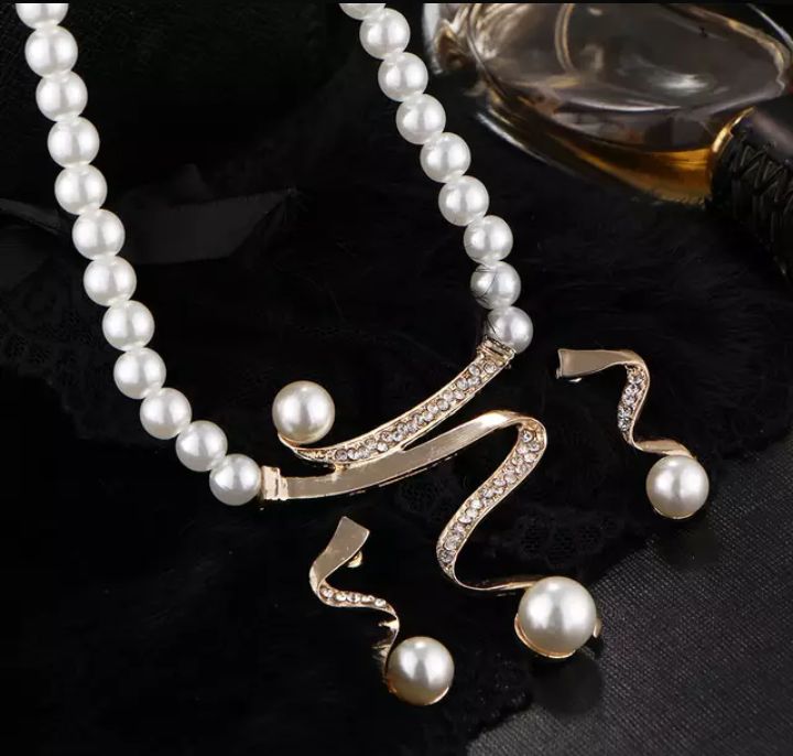 Nowy komplet oryginalnej biżuterii!