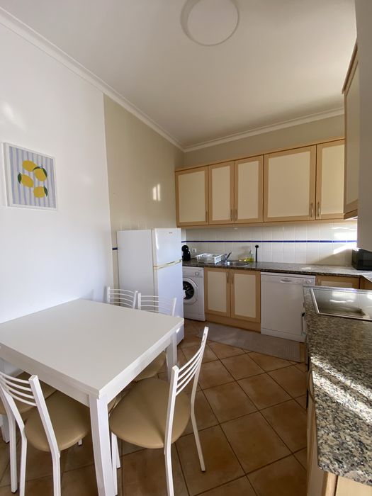 Apartamento a 300m da praia para 4 pessoas em Alvor