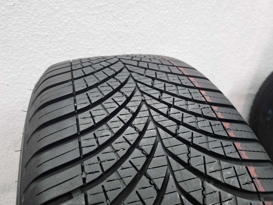 255/45/19 100W Goodyear Vector 4S Gen-3 Dot.1723R POJEDYNCZA