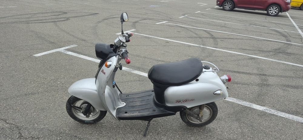 Электроскутер Yamaha Vino 1985 продається без акумулятора