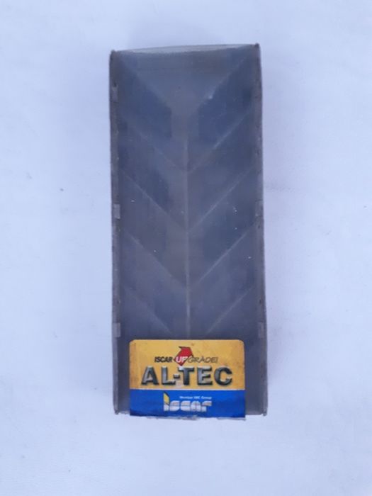 Твердосплавная пластина канавочная/отрезная ISCAR