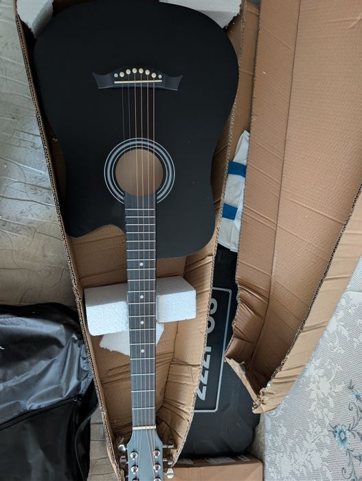 Нова акустична гітара 6 струн