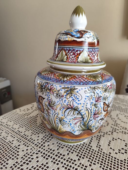 Pote decorativo em loiça