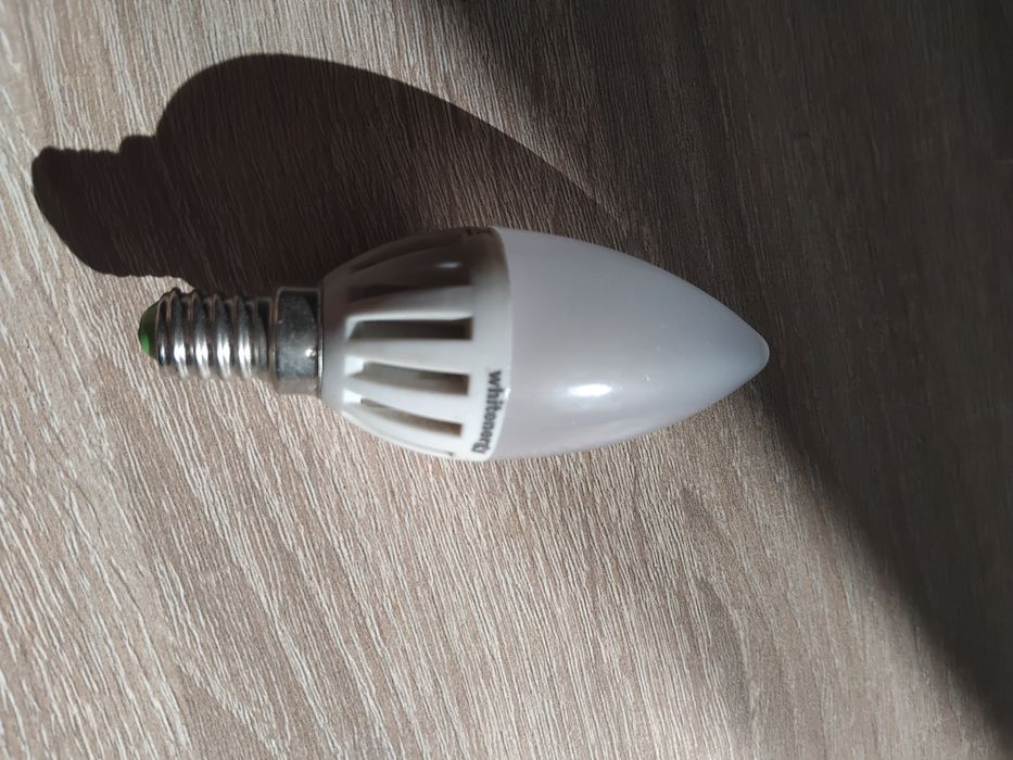 Biała żarówka IKEA