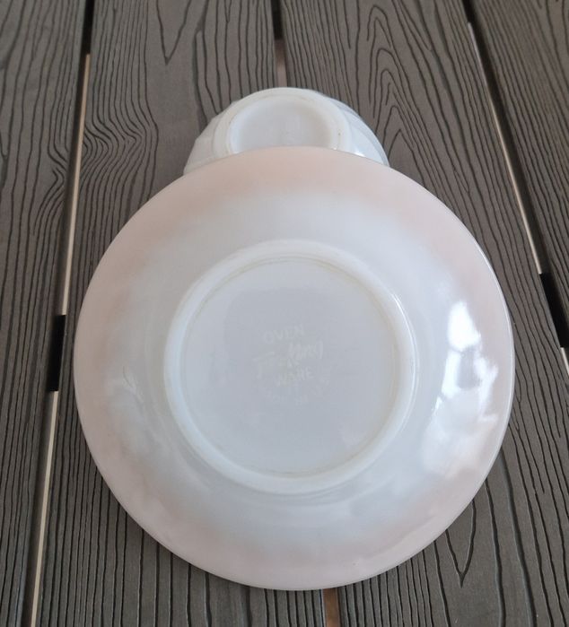 Chavena e pires vintage Fire King Ovenware