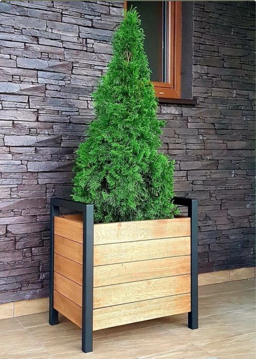 Вазон металево-деревʼяний