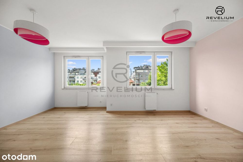 Duży balkon | Przestrzeń | Kom. lok. | Msc. w hali